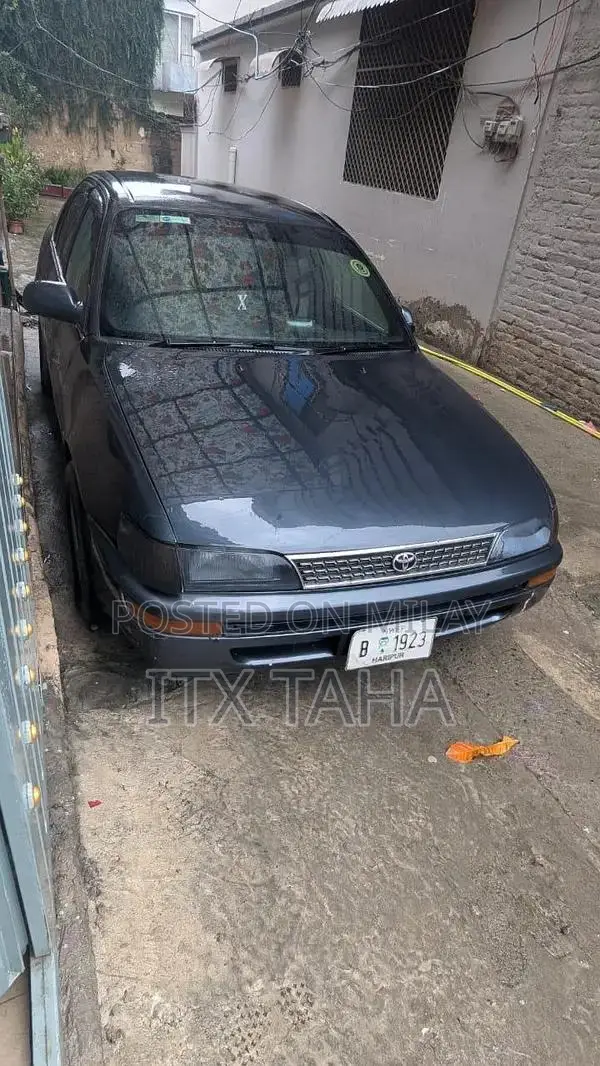 Toyota XE GL Sedan with Fuel and CNG Dual Power