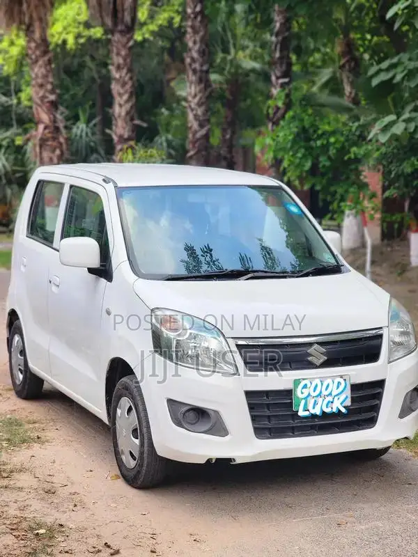 Suzuki WagonR 2017 Compact Hatchback with Android Infotainment