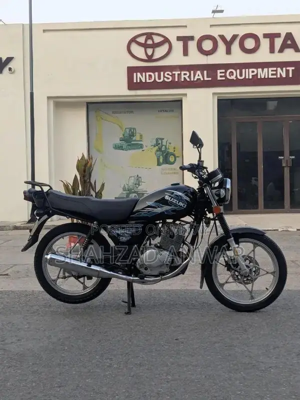 Suzuki GS 150 SE Black Motorcycle 2022 Model