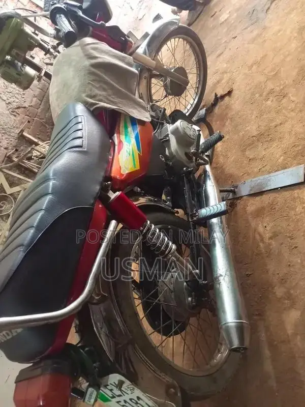 Ravi 70 Motorcycle - Classic 2018 Model Bike