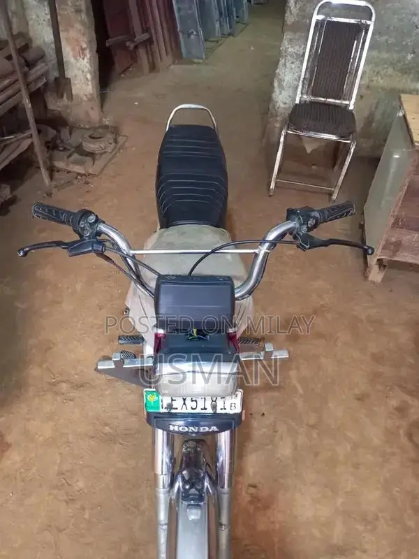 Ravi 70 Motorcycle - Classic 2018 Model Bike