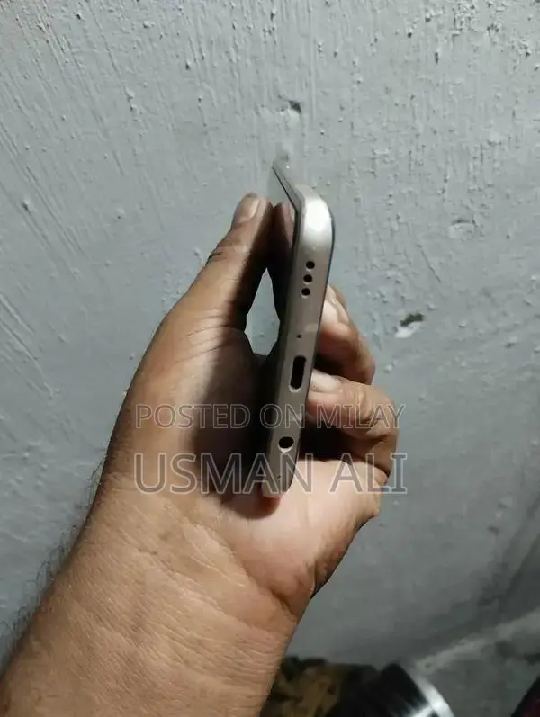 LG V60 Smartphone with High-Performance Camera and Gaming Capabilities