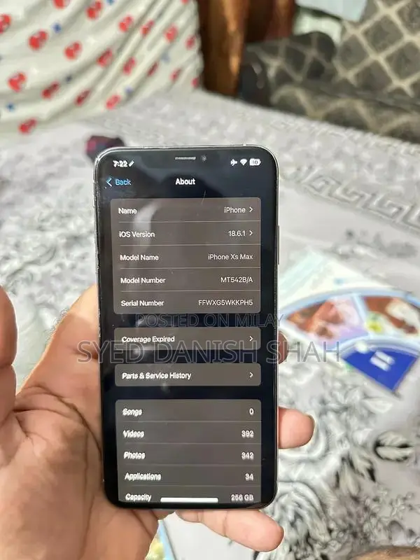 Apple iPhone XS Max 256GB Unlocked Smartphone