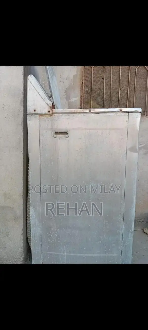 Functional Washing Machine with Smooth Operation