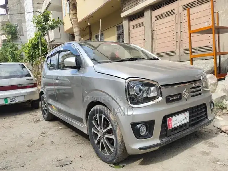 Suzuki Alto Compact Hatchback - Efficient Urban Driving Solution