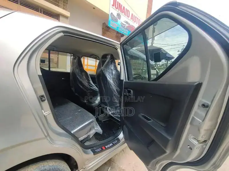 Suzuki Alto Compact Hatchback - Efficient Urban Driving Solution