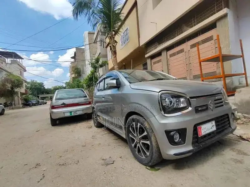 Suzuki Alto Compact Hatchback - Efficient Urban Driving Solution