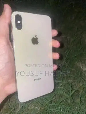 Pre-Owned iPhone XS Max with Rose Gold Border and 98% Battery