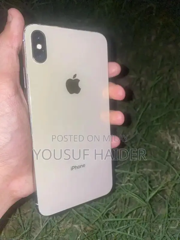 Pre-Owned iPhone XS Max with Rose Gold Border and 98% Battery