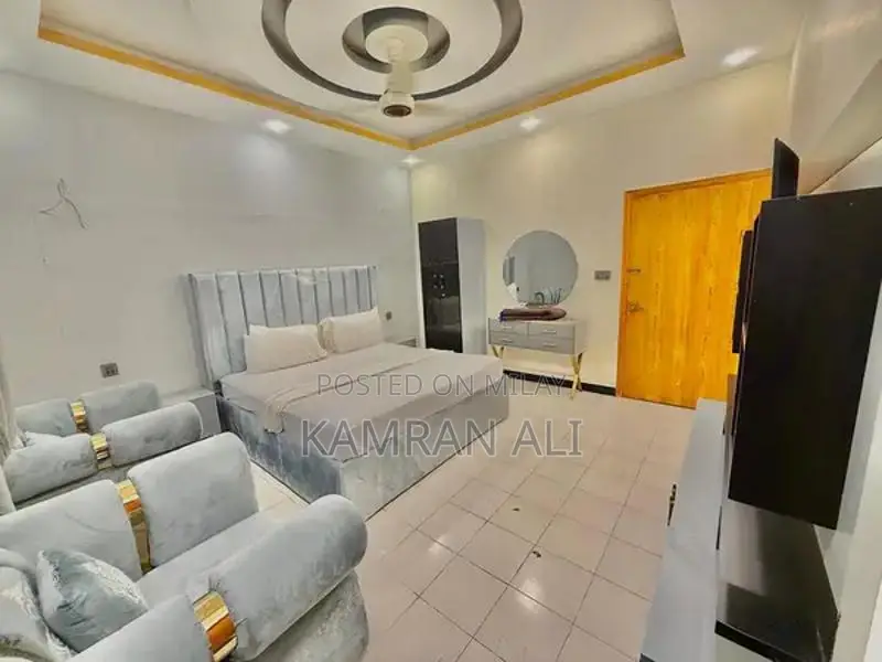 Comfortable Furnished Guest Room with Amenities