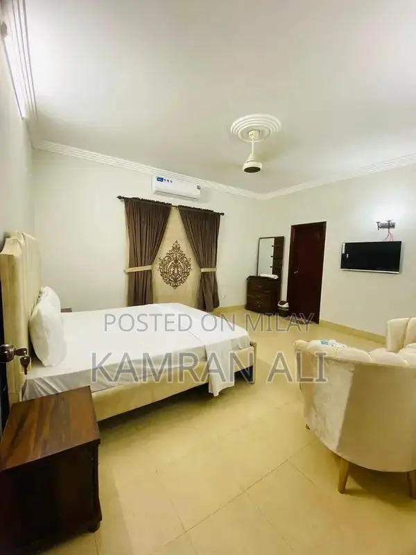 Comfortable Furnished Guest Room with Amenities