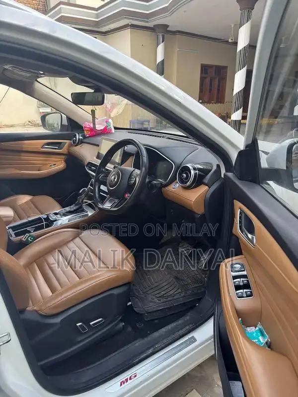 MG HS Crossover SUV - Low Mileage Well-Maintained Vehicle