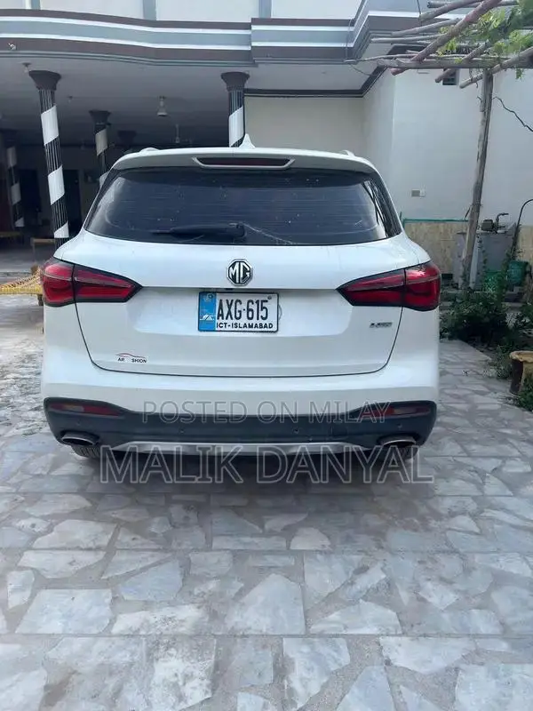 MG HS Crossover SUV - Low Mileage Well-Maintained Vehicle