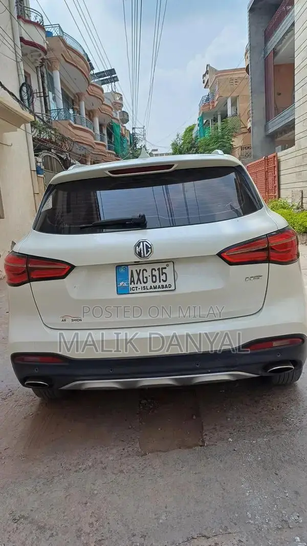 MG HS Crossover SUV - Low Mileage Well-Maintained Vehicle