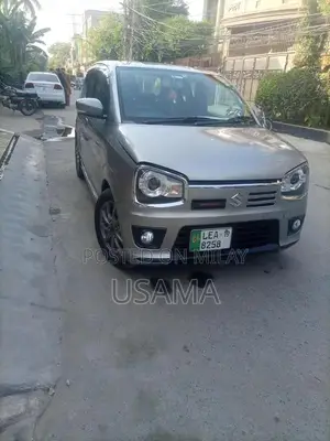 Alto Compact 2-Door Shower Vehicle Clean and Ready