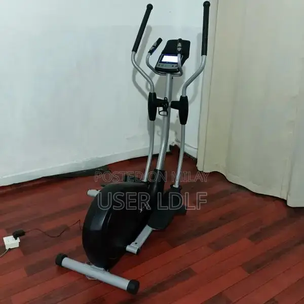 Xterra Fitness E15 Magnetic Electric Elliptical Machine