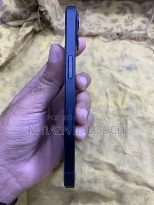 Apple iPhone 13 128GB Smartphone - Excellent Condition