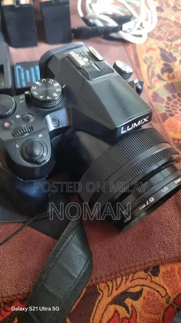 Professional Lens Kit with 3 Batteries and Charger