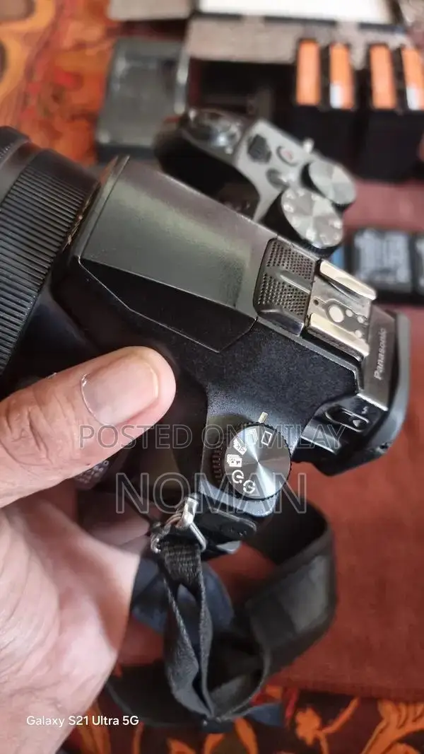 Professional Lens Kit with 3 Batteries and Charger