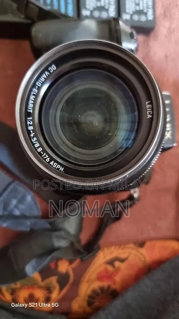 Professional Lens Kit with 3 Batteries and Charger