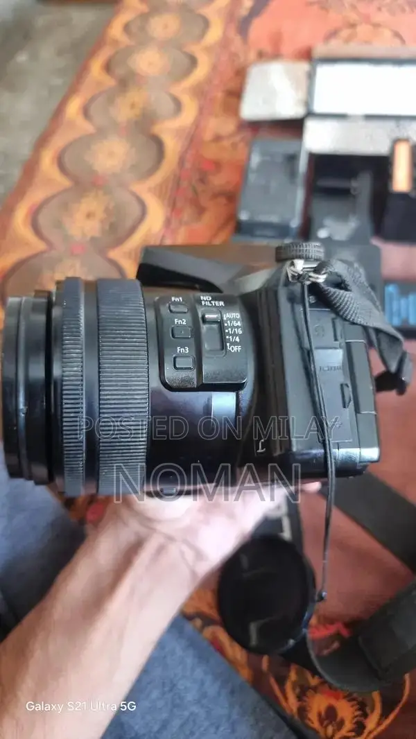 Professional Lens Kit with 3 Batteries and Charger