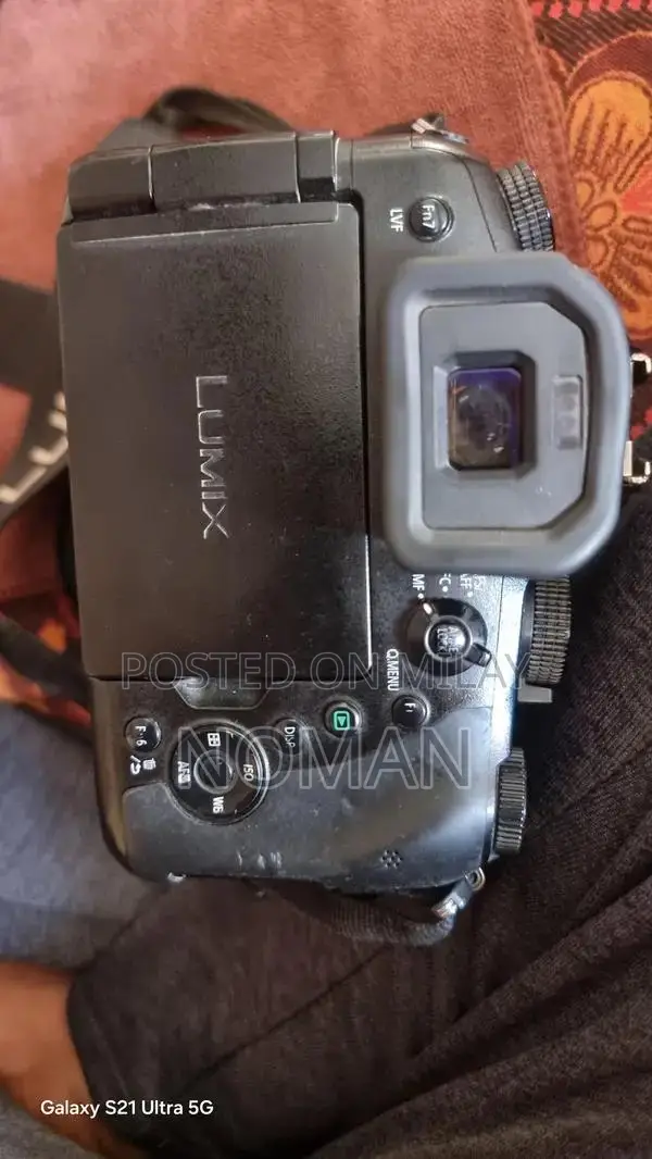 Professional Lens Kit with 3 Batteries and Charger