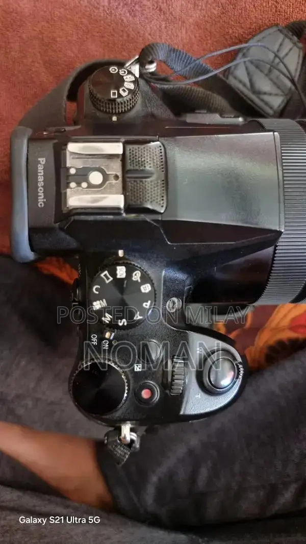 Professional Lens Kit with 3 Batteries and Charger