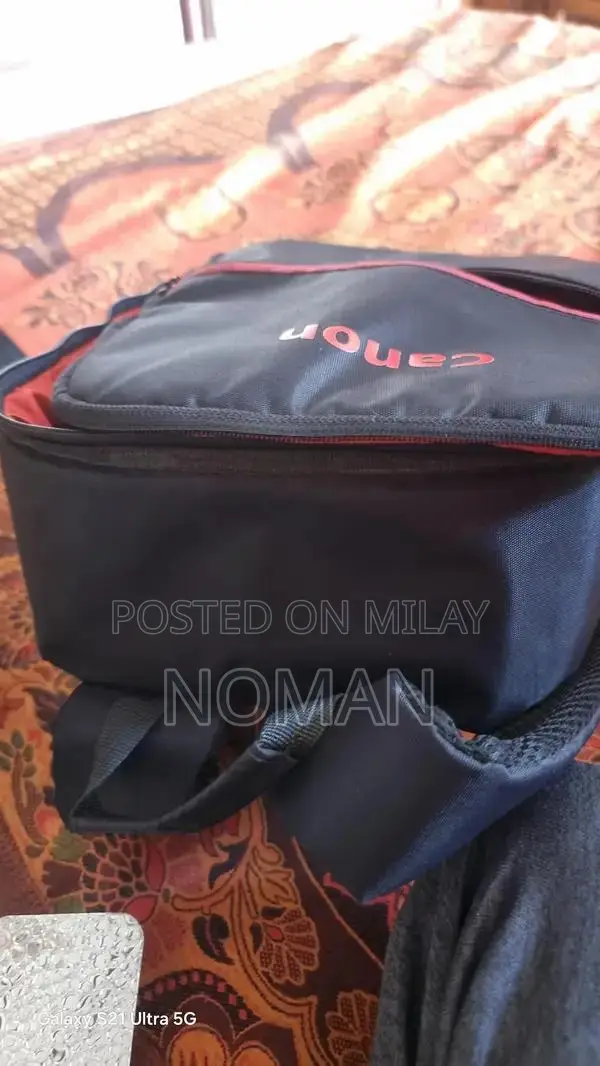 Professional Lens Kit with 3 Batteries and Charger