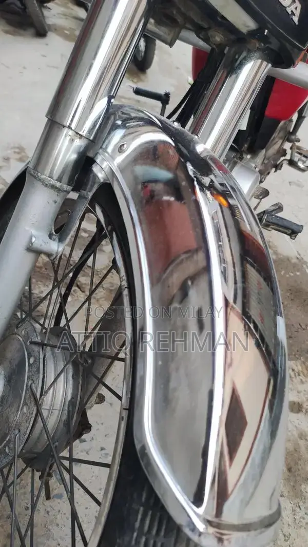 Honda CD 70 Motorcycle - 2019 Model Low Mileage Commuter Bike