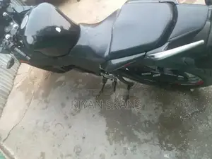 Honda CBR 150R Sport Motorcycle - 2015 Japanese Import