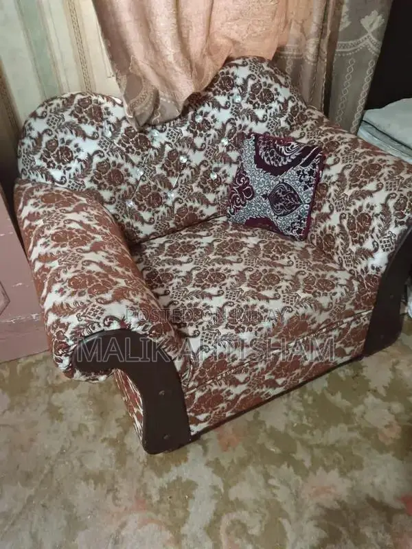 5 Seater Comfortable Home Sofa Set in Great Condition