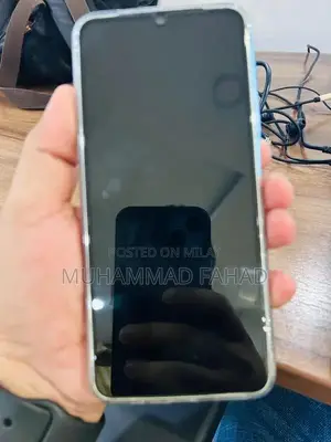 Photo - Realme Budget Smartphone with Dynamic RAM and Android 15