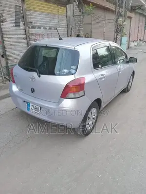 Toyota Vitz 2010 Compact Hatchback - Silver Automatic Import