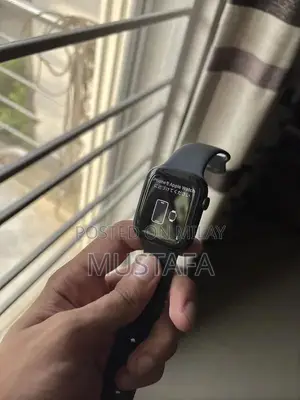 Apple Watch Series 9 45mm - 100% Health, Original Condition Smartwatch