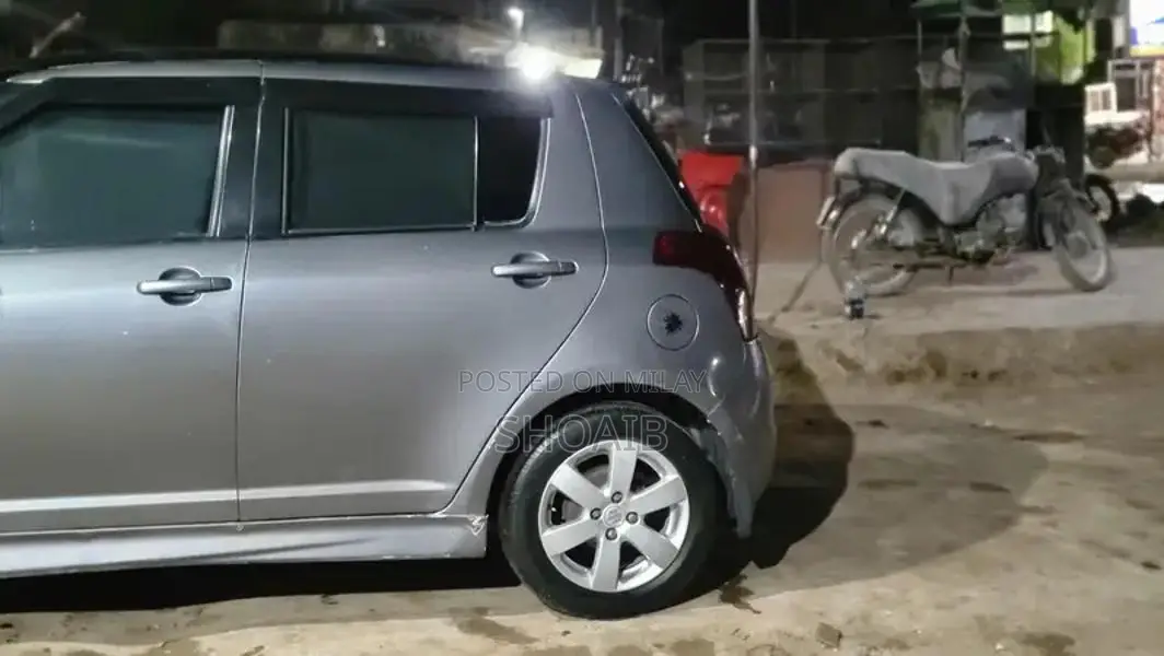 Suzuki Swift 2011 DLX