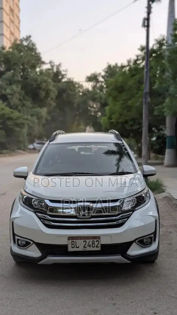 Honda BR-V S Variant Compact SUV with Push Start