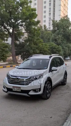 Honda BR-V S Variant Compact SUV with Push Start