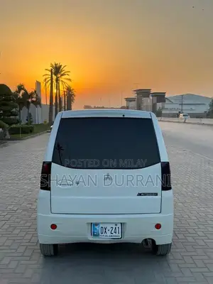 Mitsubishi Toppo Compact Car - Two-Piece White Model