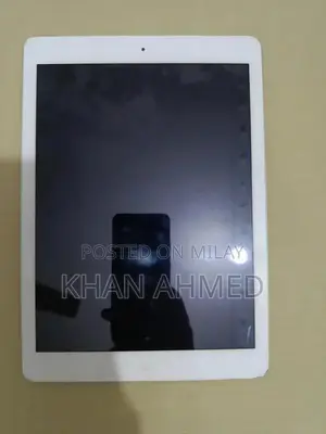 Apple iPad Air 1 - iOS Tablet with Charger