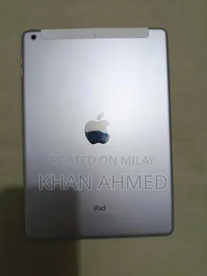 Apple iPad Air 1 - iOS Tablet with Charger