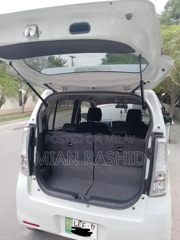 Suzuki Wagon R Stingray Japan-Made Pearl White Compact Car