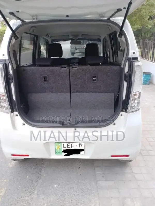 Suzuki Wagon R Stingray Japan-Made Pearl White Compact Car