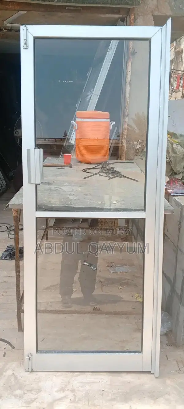 Professional Aluminum and Glass Construction Services