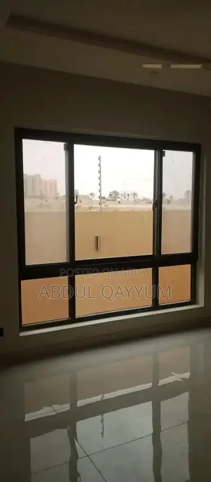 Professional Aluminum and Glass Construction Services