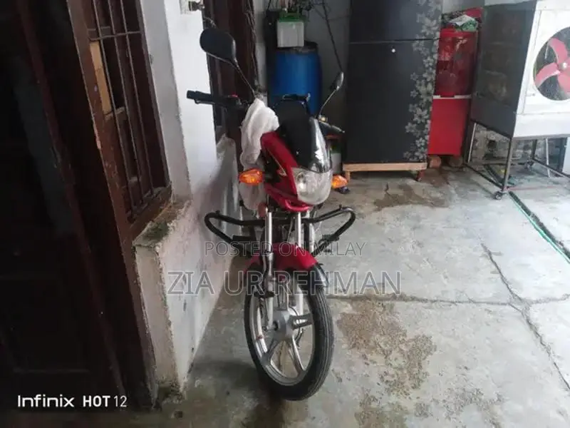 Suzuki GD 110S Motorcycle - Red, 2022 Model