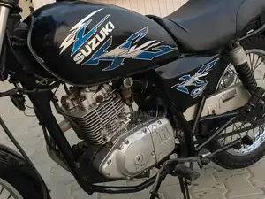 Photo - Suzuki GS 150cc Motorcycle - Long Distance Touring Bike
