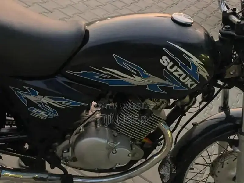 Suzuki GS 150cc Motorcycle - Long Distance Touring Bike