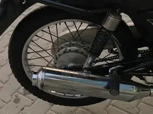 Suzuki GS 150cc Motorcycle - Long Distance Touring Bike