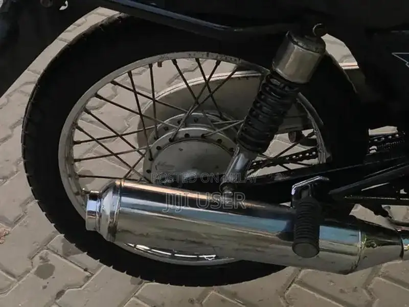 Suzuki GS 150cc Motorcycle - Long Distance Touring Bike