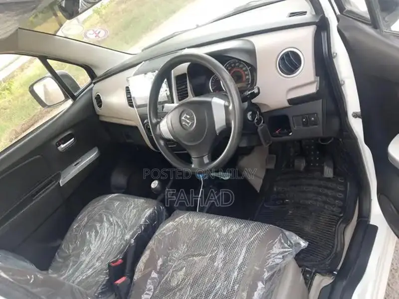 I am selling Suzuki wagnor r 2021